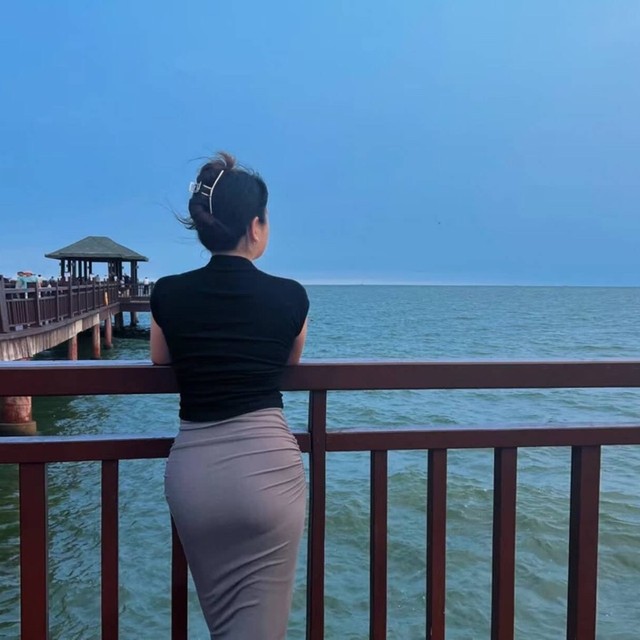 慕唯的直播间封面