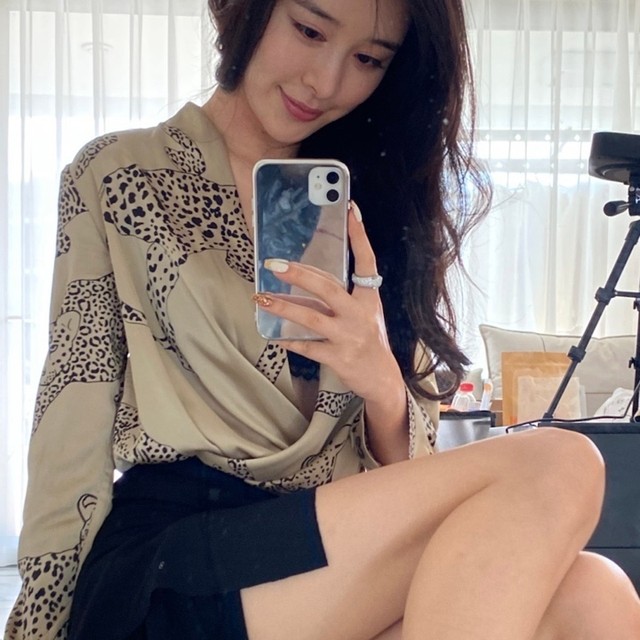 以沫的直播间封面