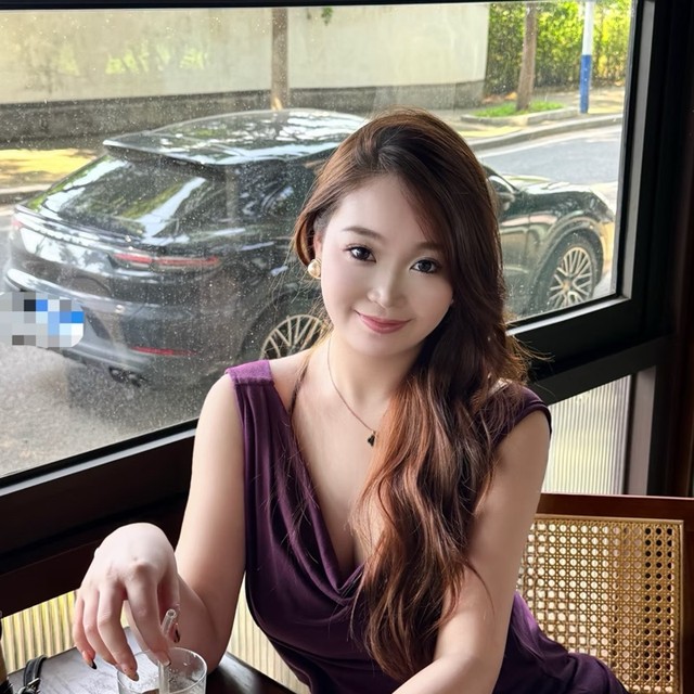 东莞小小的直播间封面