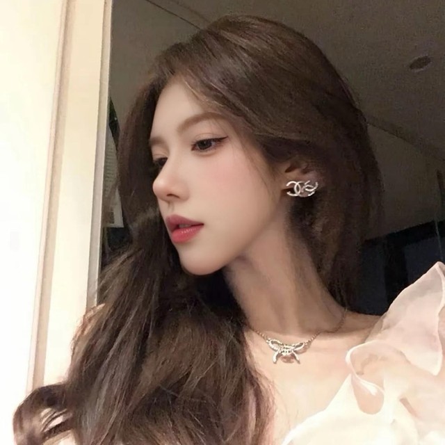 灿灿（跳舞版）的直播间封面