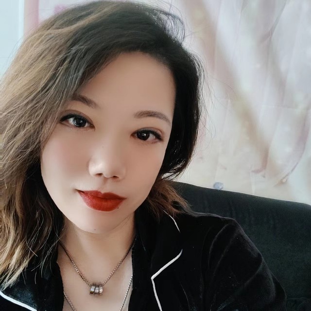 依娜的直播间封面