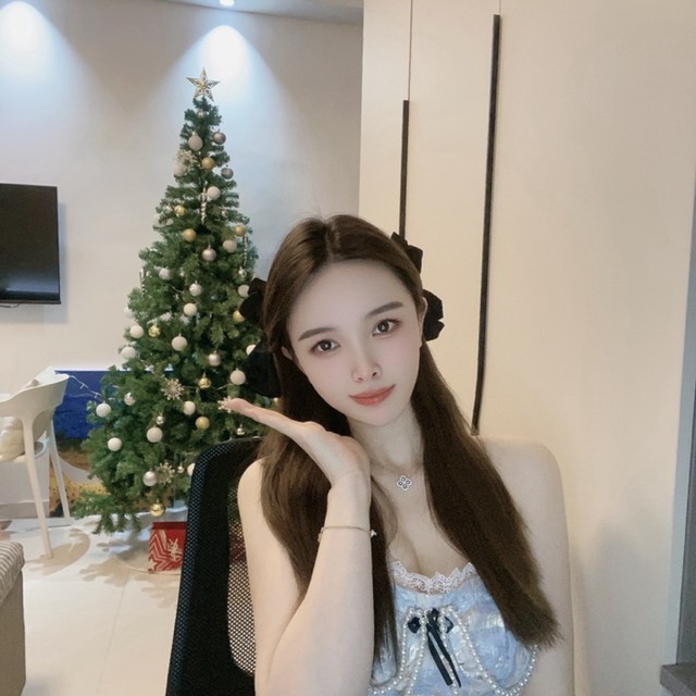 不辣的直播间封面