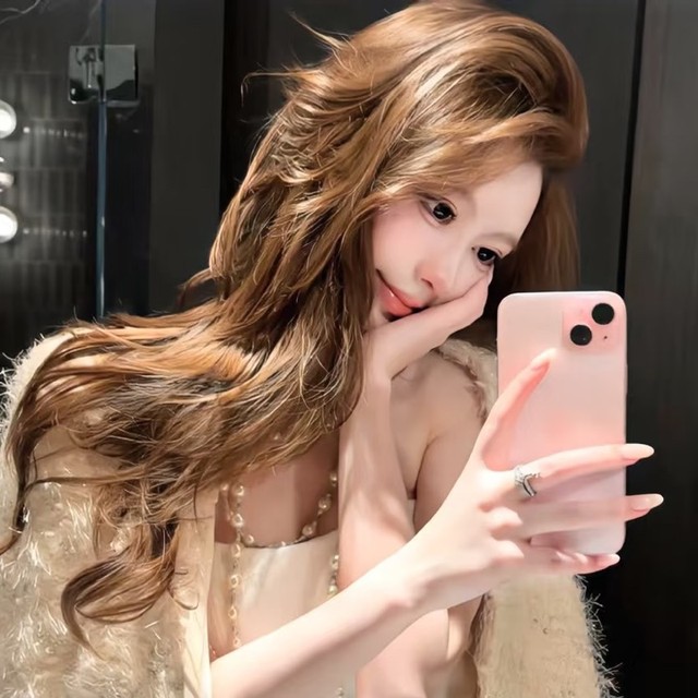 奈奈学姐（反差版）的直播间封面