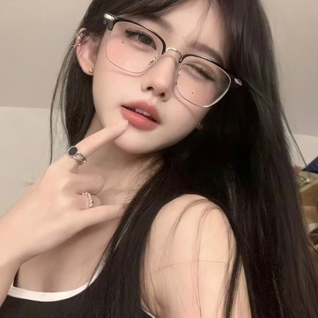 桥本小香菜的直播间封面