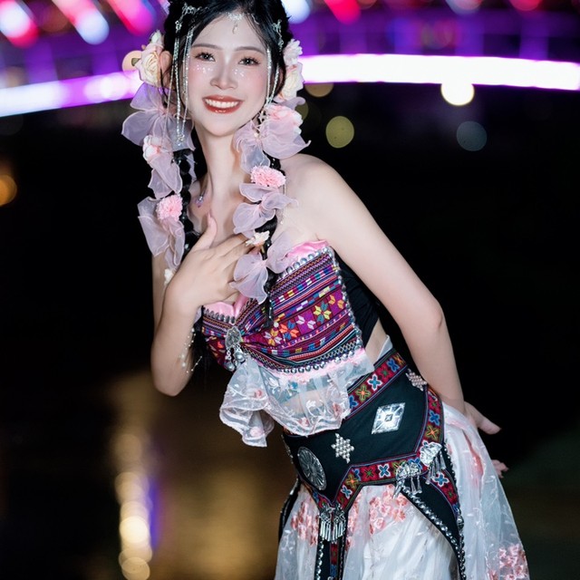 安小嫚的直播间封面
