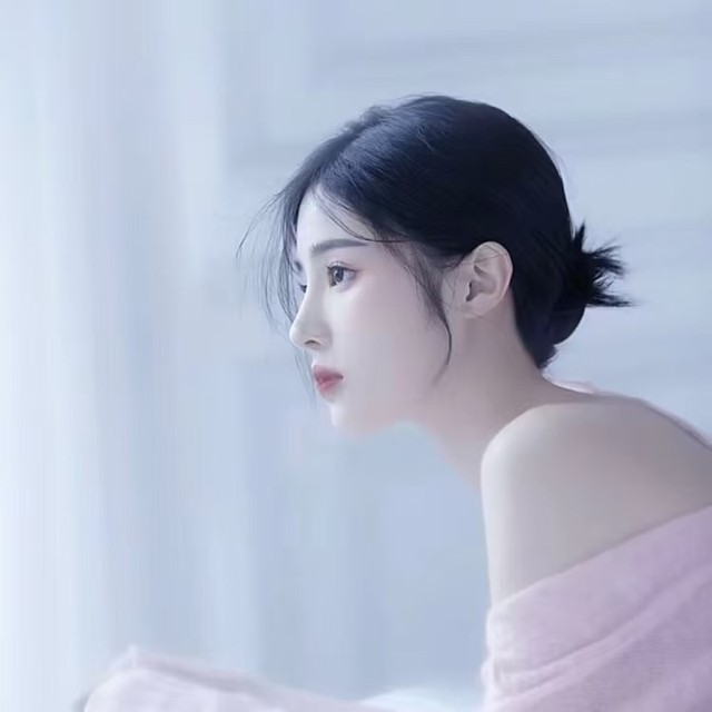 灵儿的直播间封面