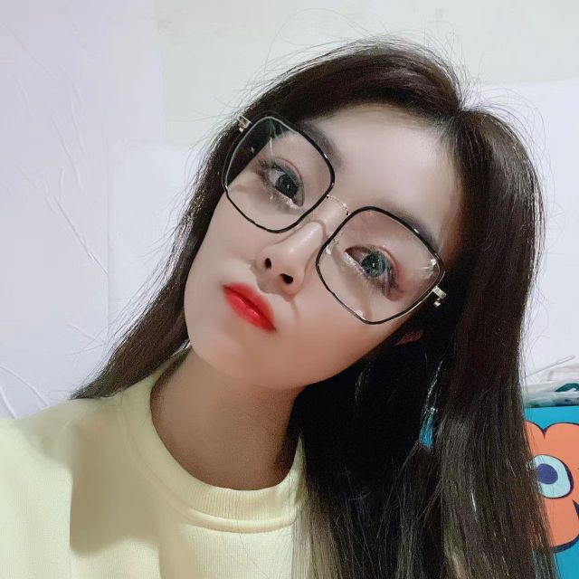 兜兜里揣着娃娃°的直播间封面