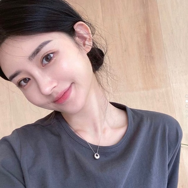 月色的直播间封面