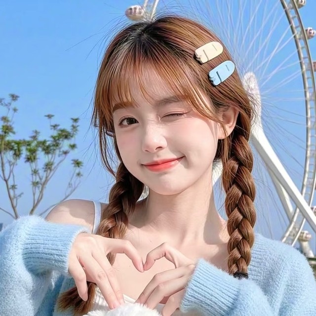 小小的直播间封面