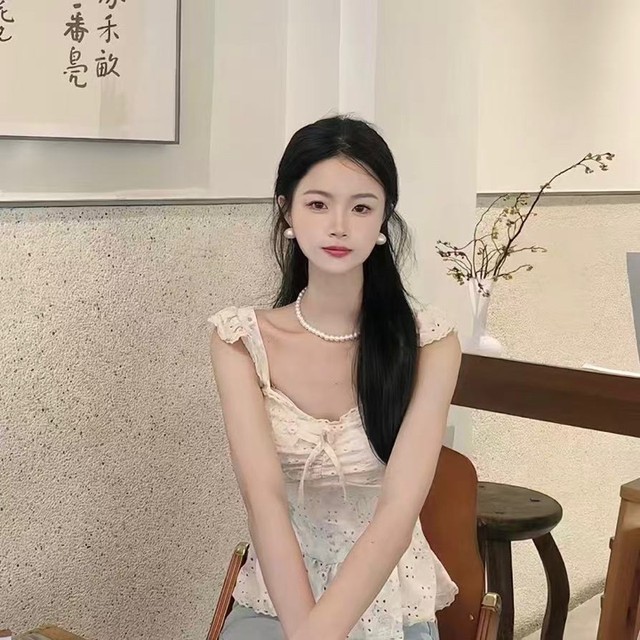 奶樱的直播间封面