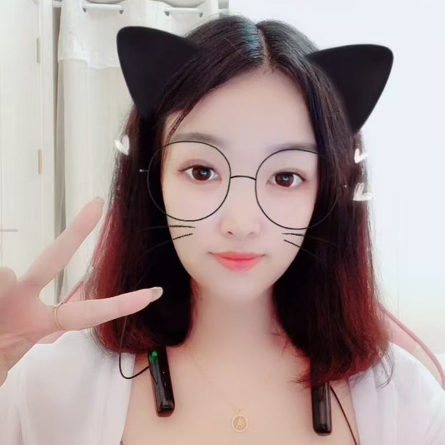 兜兜里揣着娃娃°的直播间封面