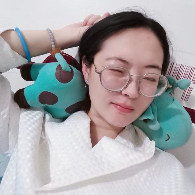 医生🐷六吖的直播间封面