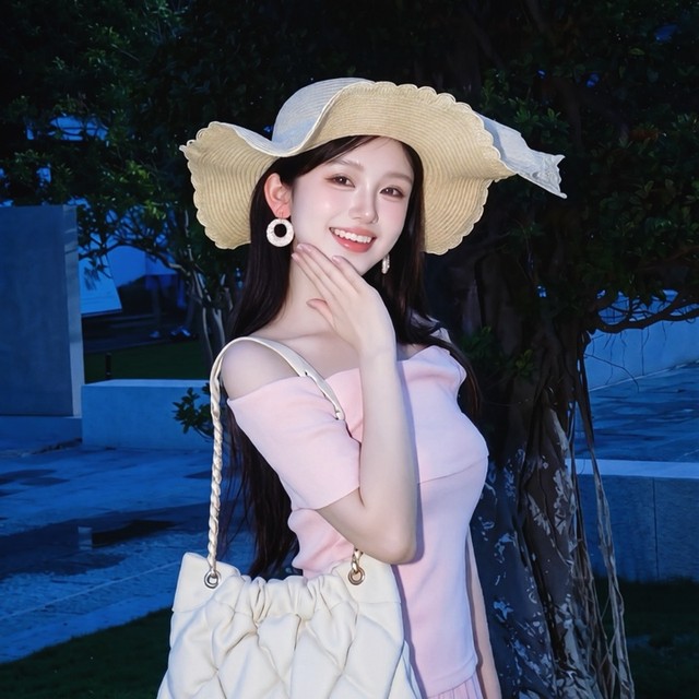 小爱的直播间封面