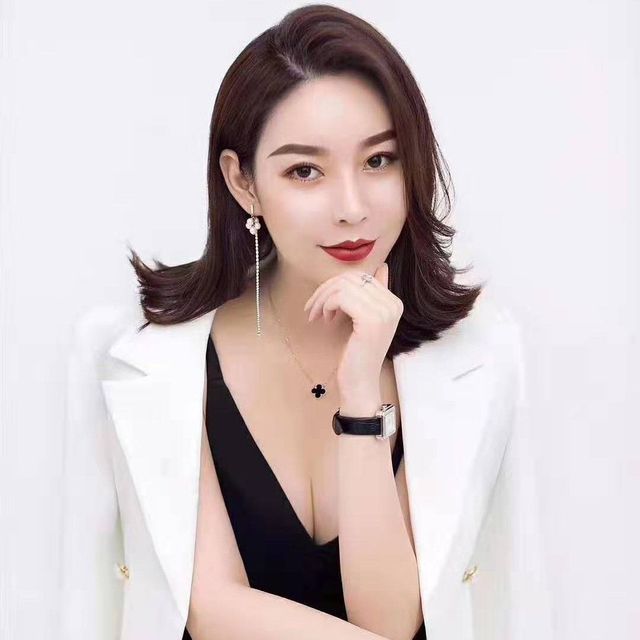 淼淼的直播间封面