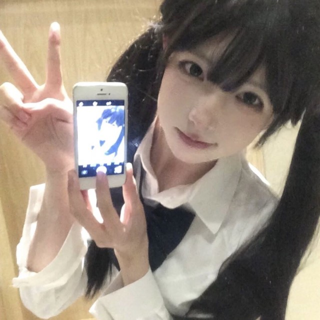 甜妹小玥🦋的直播间封面