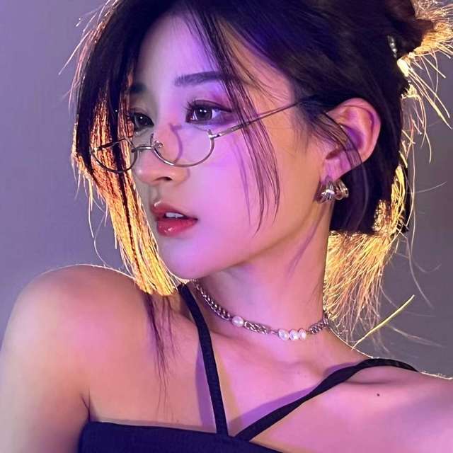 ♛六六♛的直播间封面