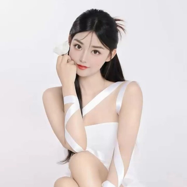 草莓味的冰淇淋的直播间封面